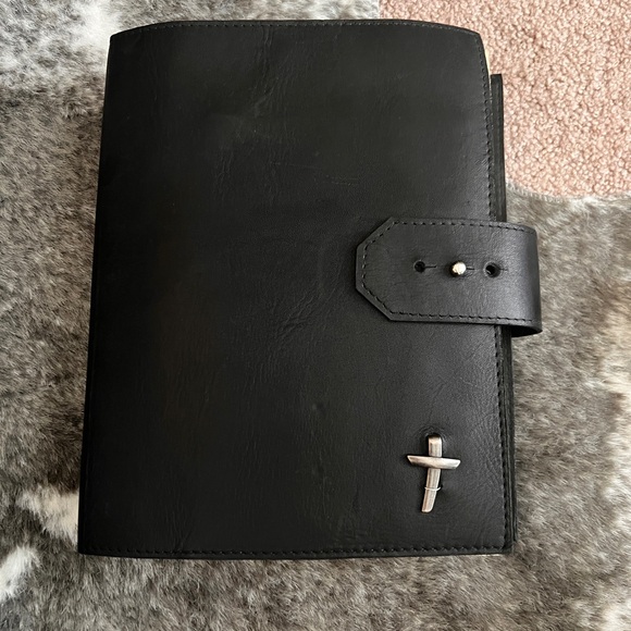 Black Leather Adjustable Bible Cover - Picture 3 of 5